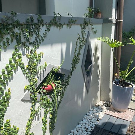 Naval Bureaucracy Apartment Kaohsiung Exterior photo